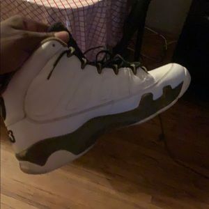 White and gold Jordan